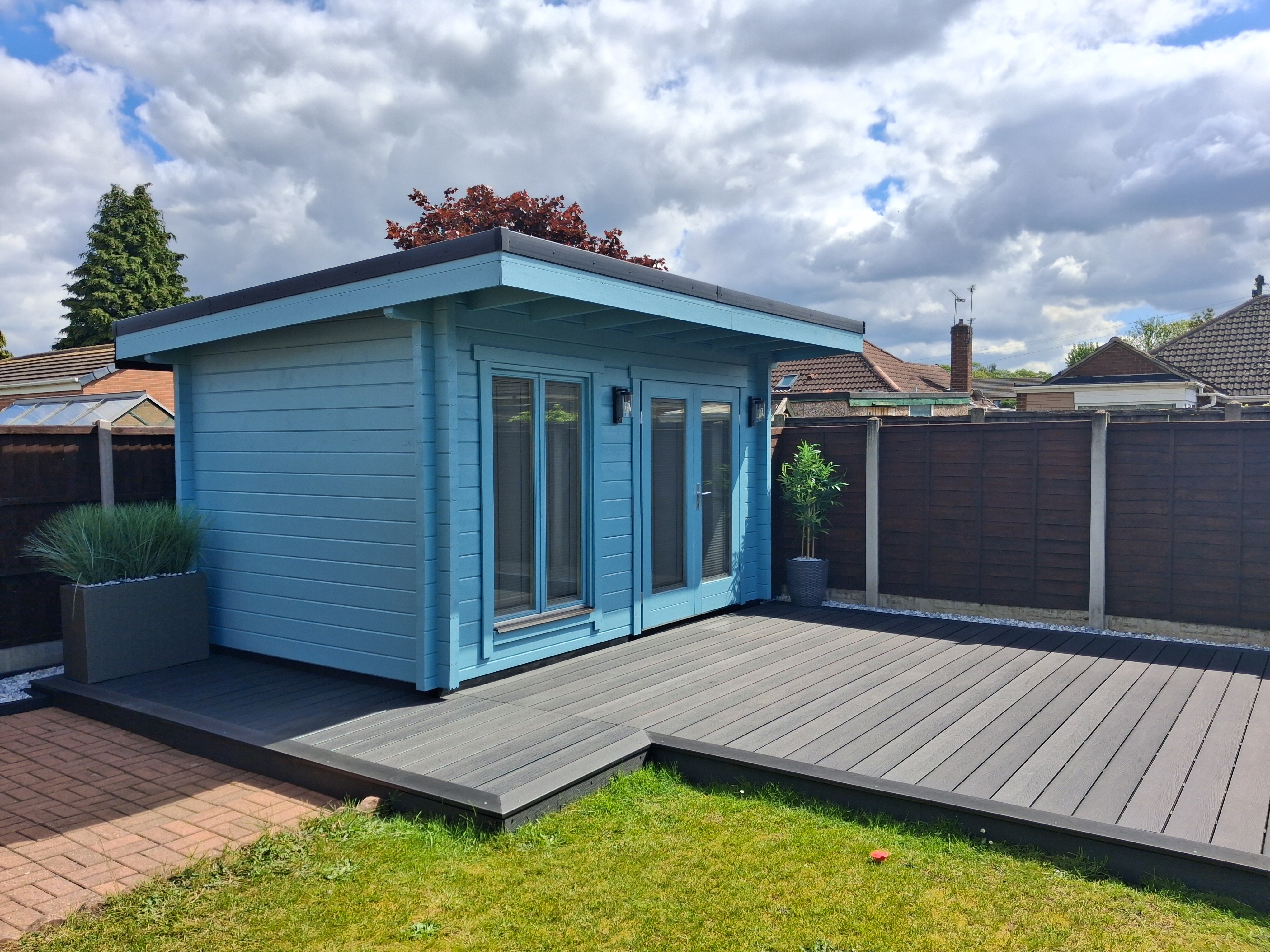 Finished garden room and decking project